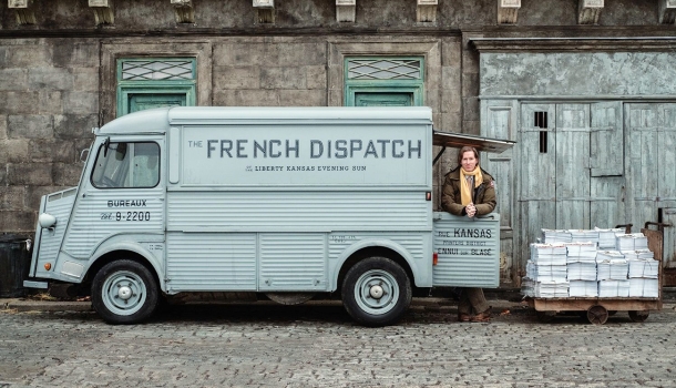 Aplaudido de pé em Cannes, novo filme de Wes Anderson vai adoçar a sua vida