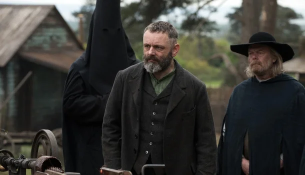 The Watcher  Netflix vence disputa e adquire direitos do filme sobre  história real de perseguição - Cinema com Rapadura