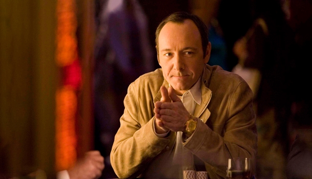 Divertido e sedutor: filme fenômeno de bilheteria com Kevin Spacey está na Netflix