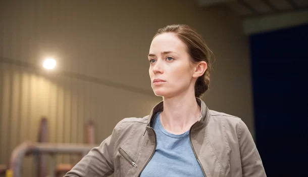 Na Netflix, um dos filmes mais brutais e impactantes do cinema, com Emily Blunt e Benicio del Toro, não te deixará desviar o olhar