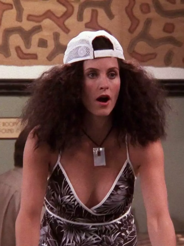 Efeito da umidade no cabelo de Monica Geller