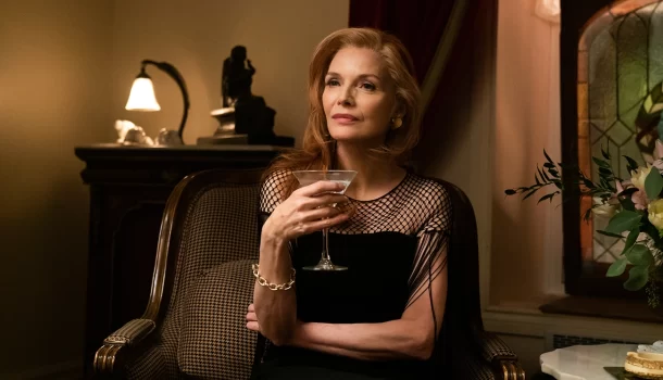 A maior atuação de Michelle Pfeiffer, inspirada na Teoria do Absurdo de Albert Camus, está na Netflix