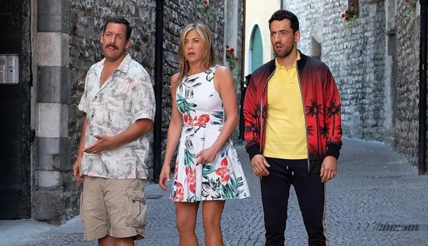 O filme da Netflix com Adam Sandler e Jennifer Aniston que ficou 394 dias entre os mais assistidos do mundo