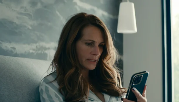 Assistido por 145 milhões de assinantes, o suspense com Julia Roberts que está na lista dos 10 filmes mais vistos da história da Netflix