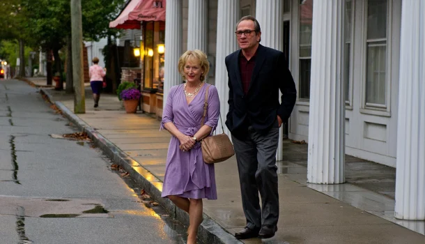 Romance com Meryl Streep e Tommy Lee Jones é injeção de esperança para quem pensa que o amor acabou, na Netflix