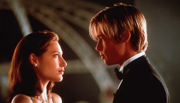 Uma das maiores histórias de amor do cinema em todos os tempos, com Brad Pitt e Claire Forlani, volta ao catálogo da Netflix