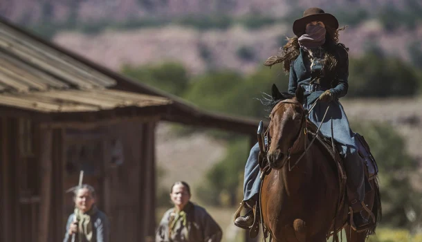 Aperte os cintos do seu cavalo (ou do sofá): a série de faroeste mais premiada do mundo está na Netflix