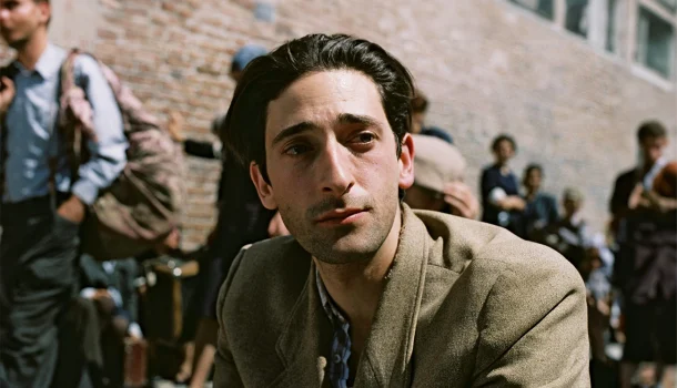 Na lista dos 35 melhores filmes da história, drama com vencedor do Oscar de Melhor ator e favorito à segunda estatueta, Adrien Brody, na Netflix