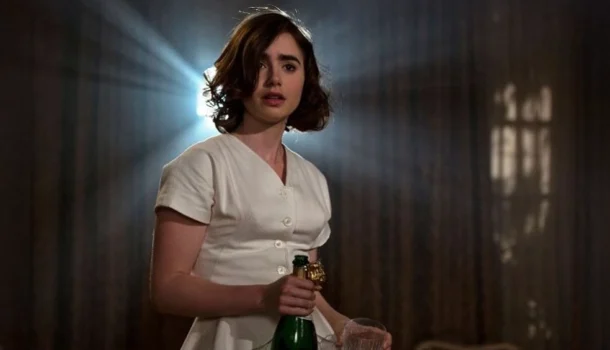 Lily Collins nos leva a um mergulho nostálgico nos anos dourados de Hollywood — e a viagem começa na Netflix