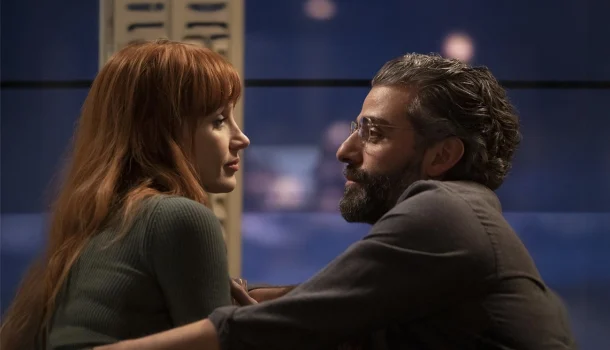 Quando o remake fica melhor que o original: minissérie com Jessica Chastain e Oscar Isaac na Max é tesouro cinematográfico