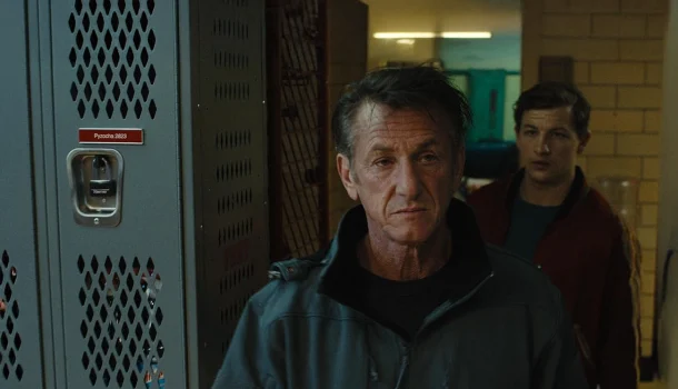 Um soco no estômago: Sean Penn e Tye Sheridan em filme obrigatório no Prime Video