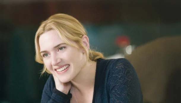 A melhor comédia romântica dos últimos 20 anos, com Kate Winslet e Jade Law, está na Netflix